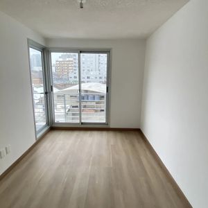 Alquiler En Tres Cruces A Estrenar, 1 Dormitorio, Piso 5 Al Contra Frente, Porteria, Lavadero