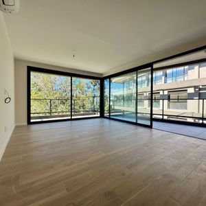 Apartamento De 3 Dormitorios En Alquiler En Barrio Parques San Nicolas Carrasco