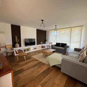Exclusiva Residencia Moderna De Dos Niveles Con Tres Baños Completos: Lujo Y Confort A Pasos De Playa Las Grutas