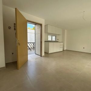 Alquiler En Malvin Norte A Estrenar, Duplex De 2 Dormitorios, Patio Con Parrillero, Cochera