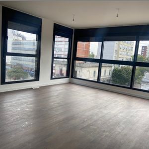 Venta Apartamento Un Dormitorio Con Renta De $ 28.000 Tres Cruces