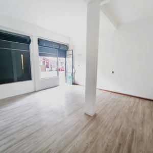 Alquiler Local Comercial En Cordón | Próximo A 18 De Julio