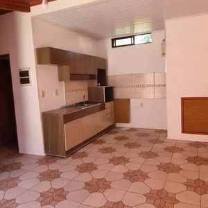 Alquiler En La Union, Ph En Planta Baja Interior, Por Pasillo, Patio Con Parrillero, Sin Gastos Comunes