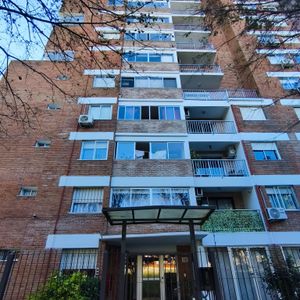 Excelente  Buceo 8 Vo Piso Con Terraza Calle Santiago Rivas