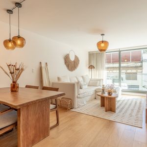 Alquiler Moderno Apartamento De 2 Dormitorios En Suite Con Fondo Privado Y Garage En Punta Carretas