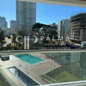 Excelente Apartamento 2 Dormitorios, 2 Balcones, Amoblado Con Vista Panorámica Y Piscina