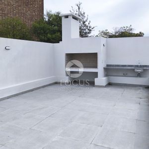 Venta Apartamento Monoambiente Con Patio Y Parrillero En Puerto Buceo