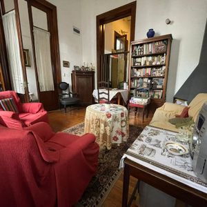Venta | Apartamento Tipo Casa En Barrio Sur Con 4 Dormitorios, Sótano Y Altillo