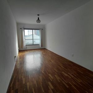 Apartamento En Alquiler De 3 Dormitorios Con Cochera Palermo, Montevideo