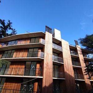 A Estrenar En Parque Rodó: 2 Dormitorios, 2 Baños, Terraza Con Parrillero.