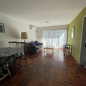 Próximo A Mdeo. Shopping -  Apto. 8vo. Piso De 3 Dormitorios