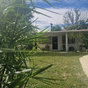 Venta | Casa En Atlántida Con Jardín Y Piscina