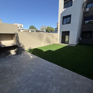 Venta Apartamento 2 Dormitorios Con Patio De Uso Exclusivo En Malvin