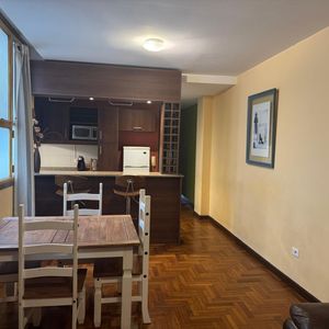 Amplio Apartamento De 3 Dormitorios En Centro