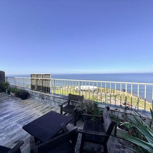 Apartamento En Venta, 3 Dormitorios Y Servicio, Rambla
