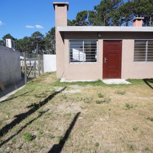 Alquiler Anual Sobre Av. Argentina Parque Del Plata Norte 2222pp