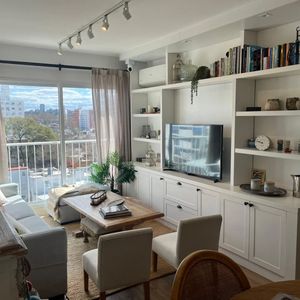 Alquiler En Pocitos | 2 Dormitorios, 2 Baños Y Cochera
