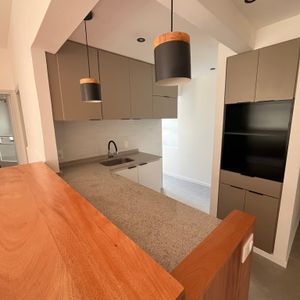 Alquiler Apartamento Pocitos 2 Dormitorios Impecable Y Muy Soleado !!