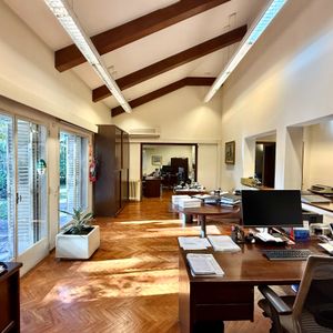 Esquina Premium En Carrasco Sur: Ideal Empresas O Vivienda