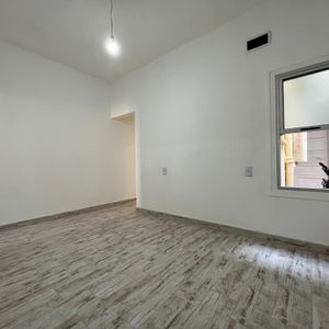 Alquile Apartamento Reciclado De 2 Dormitorios En La Aguada