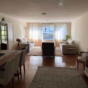 Exclusivo Alquiler: Residencia De 3 Dormitorios Y 3 Baños, Amueblada O Sin Amueblar