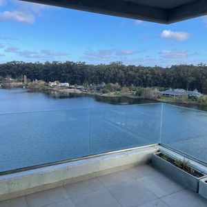 Venta De Apartamento 2 Dormitorios En Lago Mayor