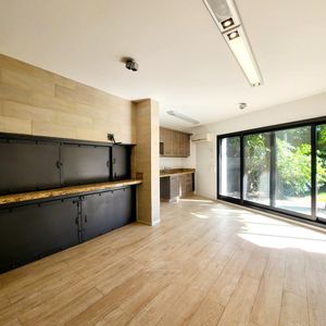 Residencia Premium En Punta Carretas Con 2 Frentes Y Potencial De Desarrollo