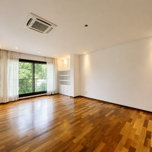 Residencia Premium En Punta Carretas Con 2 Frentes Y Potencial De Desarrollo