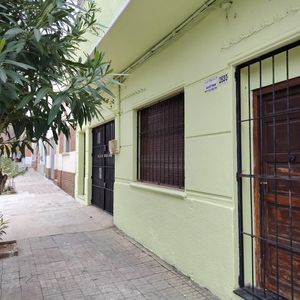 Alquiler Casa 2 Dormitorios En Reducto Con Garaje