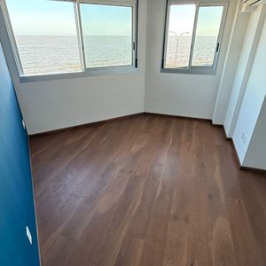 Alquiler En Ciudad Vieja 2 Dormitorios Y 2 Baños