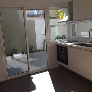 Alquiler En Carrasco Sur, Casa De 2 Plantas, 4 Dormitorios, 2 Baños, Patio, Parrillero, Garaje