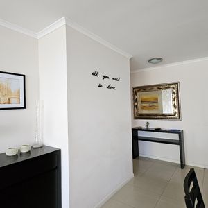 Apartamento En Av. Roosevelt A Metros De La Brava En Punta Del Este