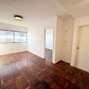 Oficina 1 Dormitorio 18 De Julio Y Tristán Narvaja Renovado Excelente Ubicación