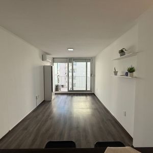 Oportunidad! Monoambiente Ideal Para Uso Profesional O Vivienda En Pocitos!