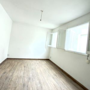 Excelente Apartamento De 1 Dormitorio En Exclusiva Zona A Metros De La Rambla.