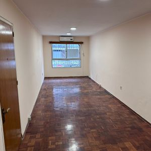 Monoambiente A 100 Mts. De La Rambla, Cocina Definida Y Terraza Lavadero