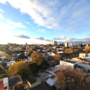 Gran Punto, Muy Amplio, 2 Baños, Cochera, Vista Panorámica! 90m2