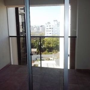 Dos Dormitorios Y Garage En Punta Carretas, Con Renta.