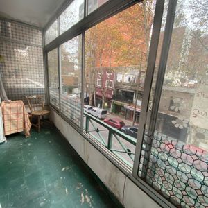 Casi 90m En 2 Pisos !!! Tipo Casa De Altos,  Con Dos Balcones Y Terraza