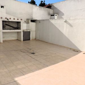 Inversores Venta Monoambiente Patio Parrillero Garaje Buceo