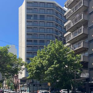 Alquiler De 1 Dormitorio Amplio Y Al Frente En Ventura Go - Tres Cruces