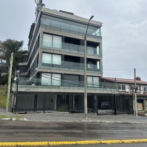 Apartamento Con Garaje Frente A Playa Mansa