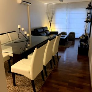 Venta De Excelente Aparatamento En Zona Privilegiada!