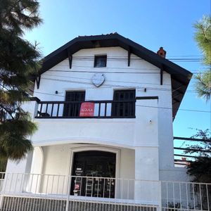 Exclusiva Casona: Inversión Estratégica Para Negocios Y Oficinas De Alto Nivel