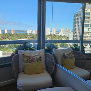 Apartamento De Excelente Calidad, Frente A Punta Shopping
