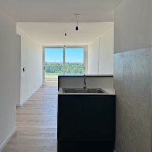 Apartamento De 1 Dormitorio En Alquiler En Av De Las Américas - Unidad 1407 - Ventura Tower Carrasco