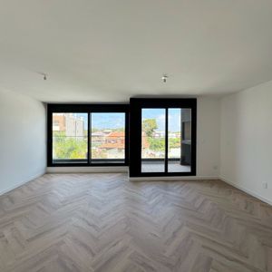 Apartamento De 2 Dormitorios En Alquiler En Barra De Carrasco - Unidad 205c - Costanera Village