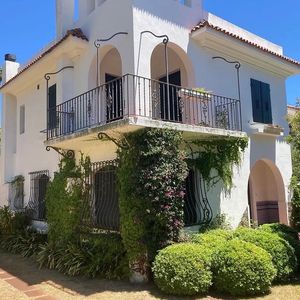 Exclusiva Residencia Corporativa U Oficinas De Lujo En La Prestigiosa Zona Arocena
