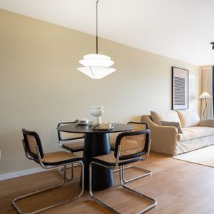 Venta Apartamento 2 Dormitorios, Terraza Al Frente Y Gran Patio Con Parrillero En Cordón