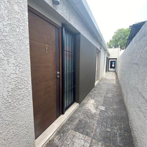Exclusivo Alquiler: Moderno Apartamento De 1 Dormitorio Con Vistas Al Brazo Oriental.